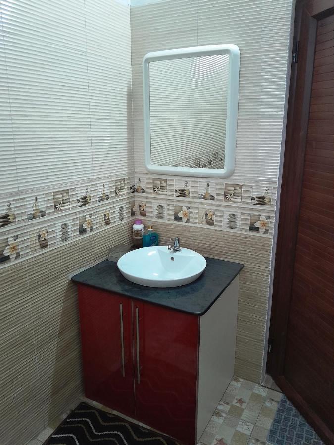 Beautiful Affordable House - 5 Minutes From The Airport And 12 Minutes To Blue Bay Beach Mon Tresor Exteriör bild